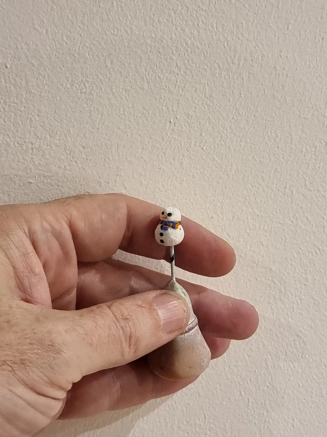OO gauge polymer clay snowmen